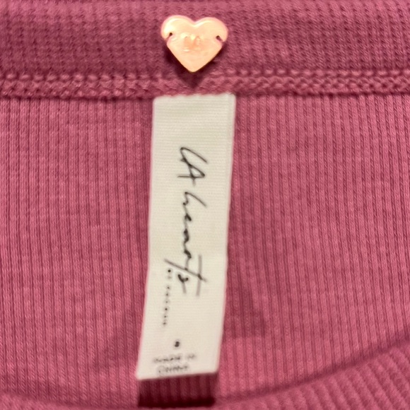 Women/Teen Top LA Hearts Fall/Winter Top Size Small NWOT - Picture 15 of 16